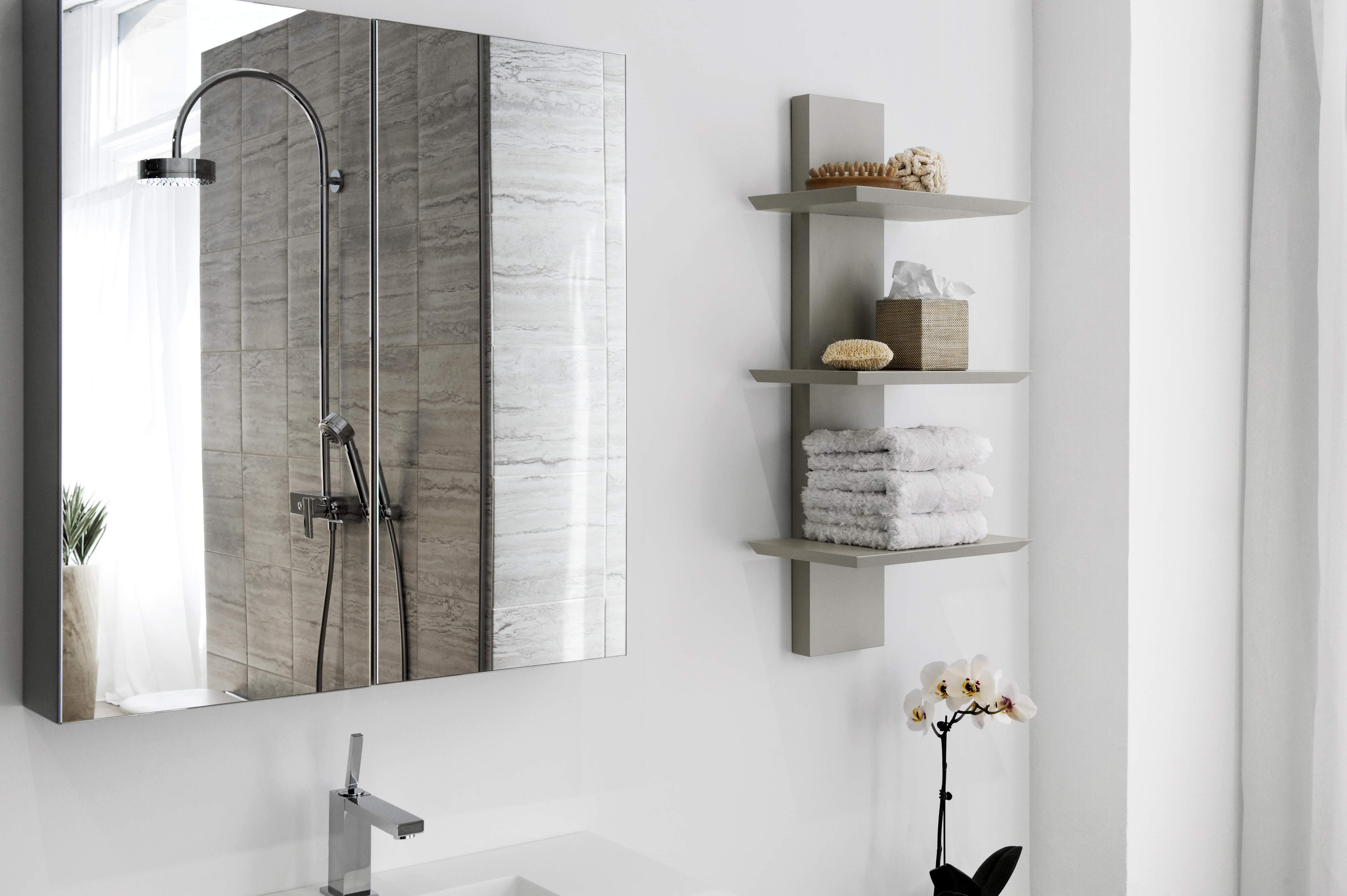 towel holder by Wetstyle